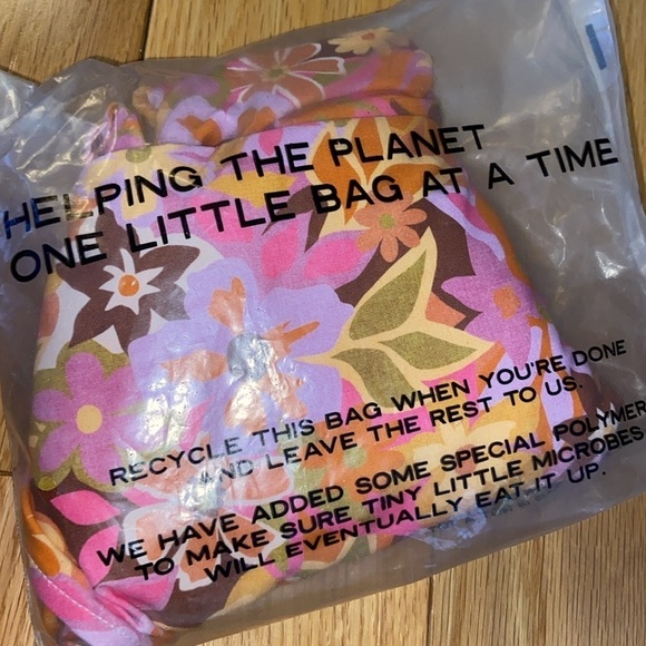 NWT Stone Fox Swim Azalea One Piece Swimsuit in size M, retro pop print - Picture 6 of 7